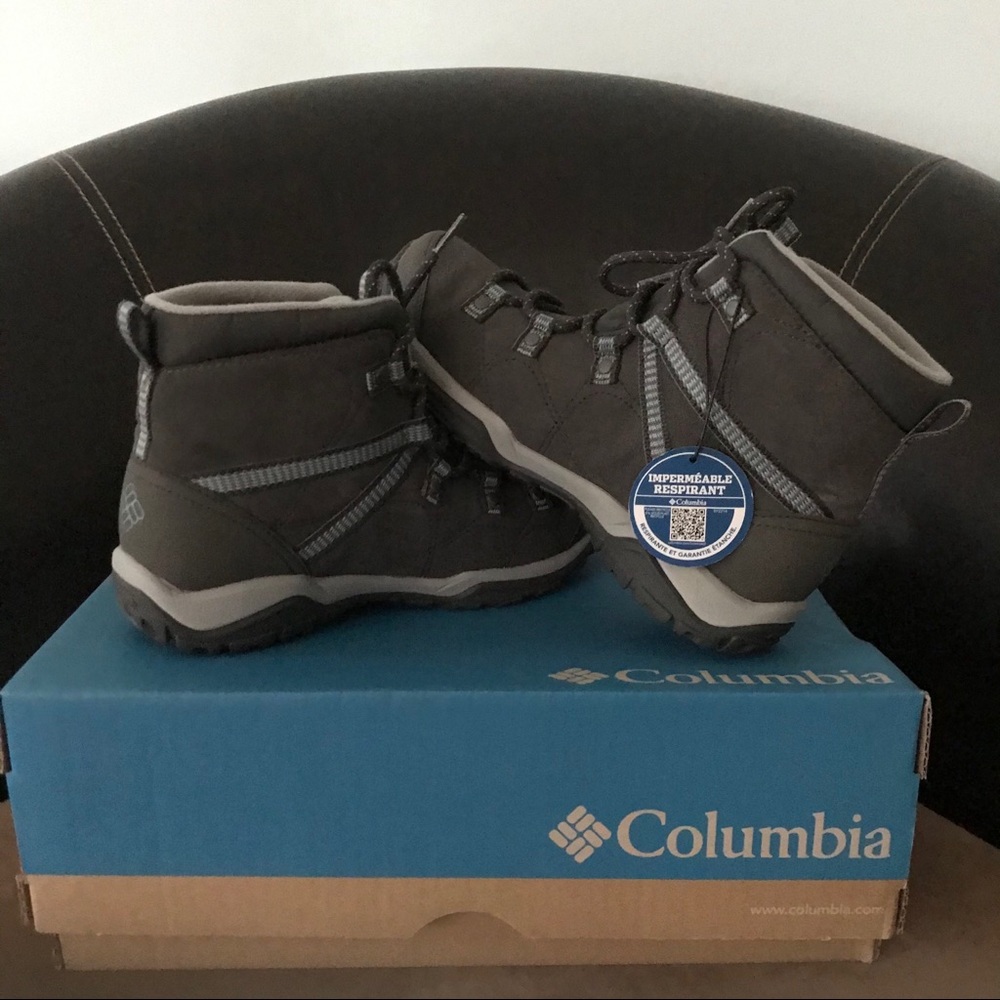 Columbia WOMEN’S Minx™ Fire Mid Waterproof Boots
